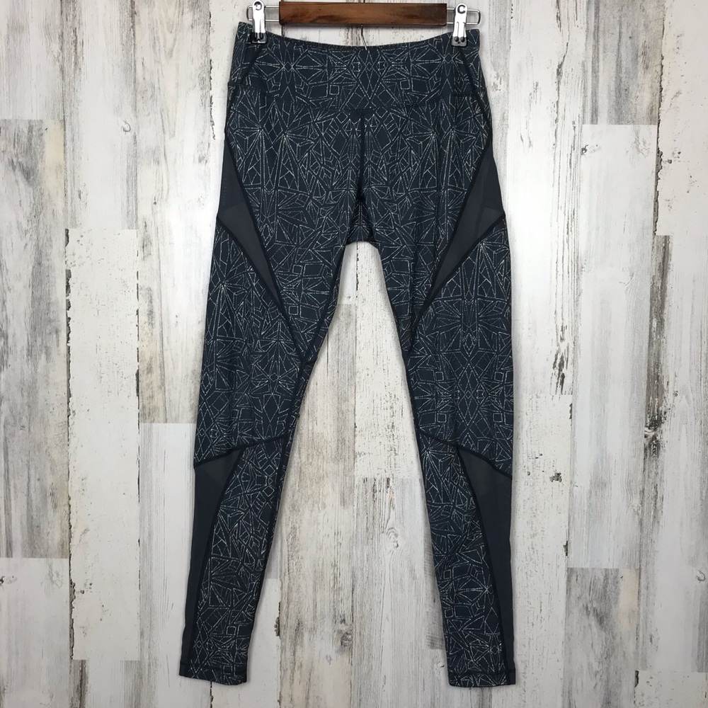 Zella | Geometric & Mesh Leggings Small